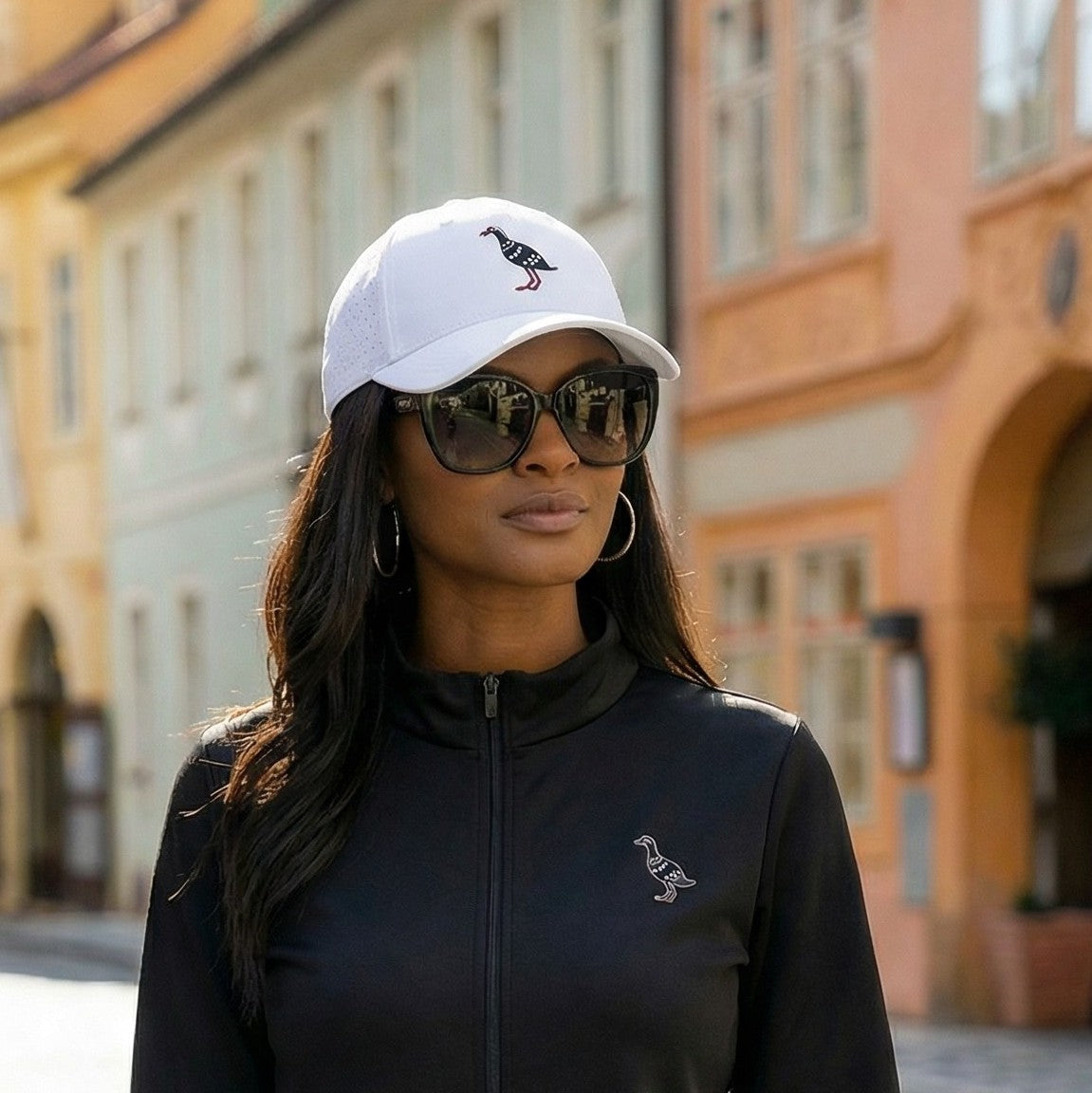 Signature C WHITE(キャップ浅め)