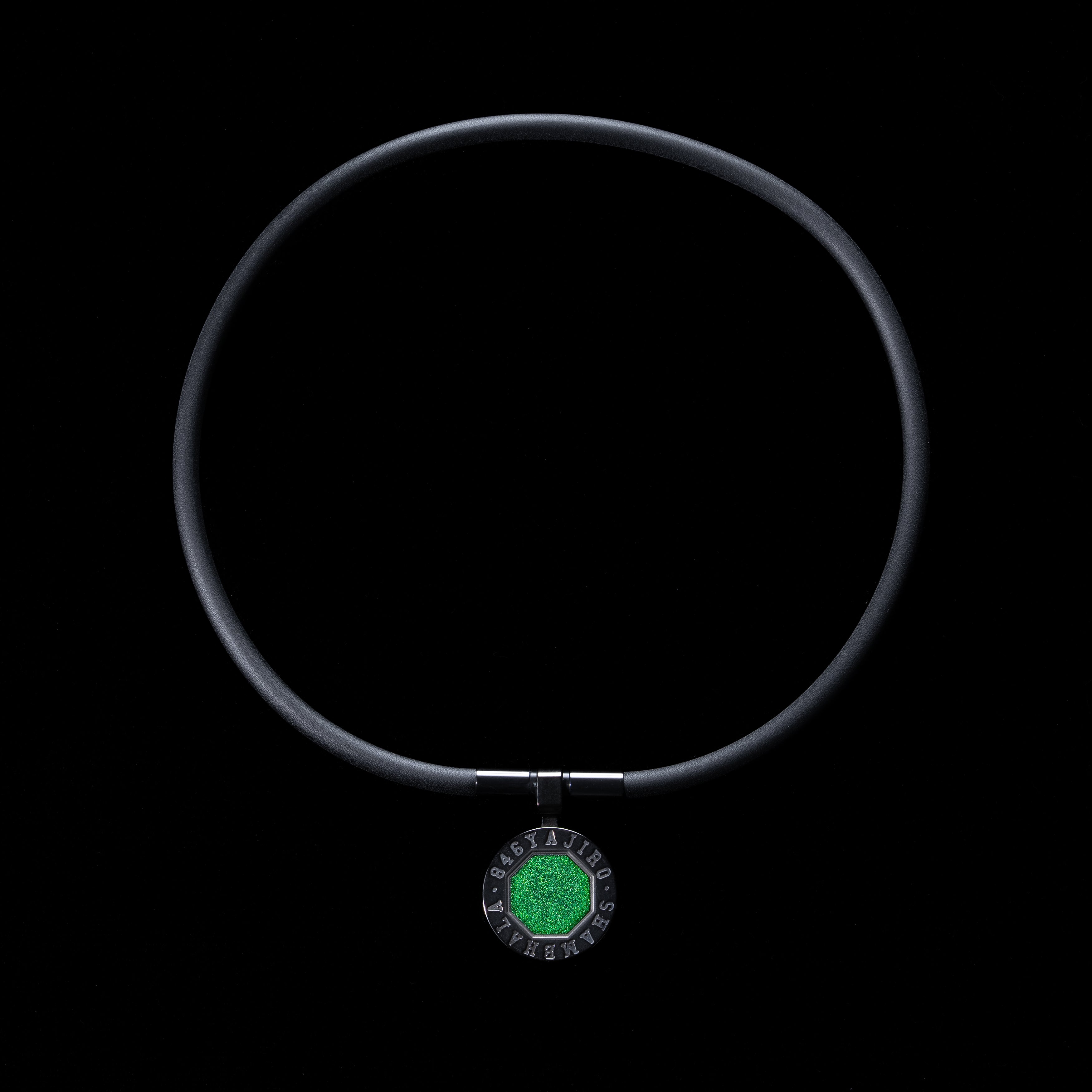 スポーツネックレス〕 NEW SHAMBHALA Necklace 【Emerald】 – 846YAJIROオンラインショップ